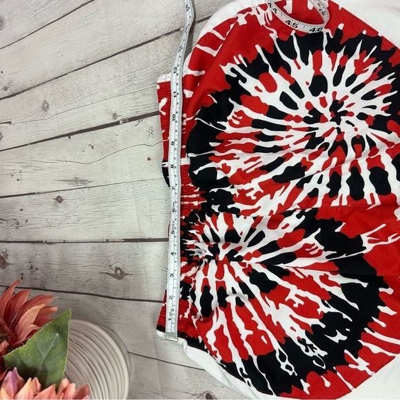 varsity spirit cheer Stylish Red Black Tie-Dye Women's track Shorts sz small - Picture 5 of 5